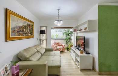 Imagem: O apartamento possui 3 Dormitórios, 1 Banheiro, 2 Vagas na