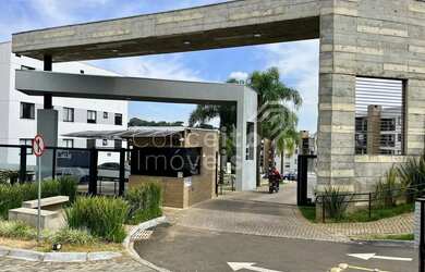 Imagem: O apartamento possui 3 Dormitórios, 1 Banheiro, 1 Vaga na garagem