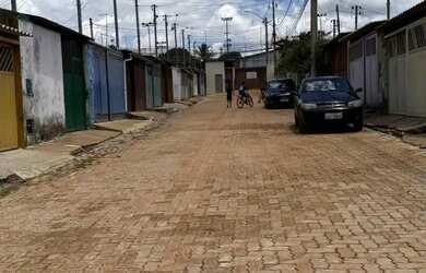 Imagem 6: Agio Valparaíso Casa 3Qtos Proximo ao Muro Verde e Amarelo Ceu Azul