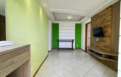 Imagem: O apartamento possui 3 Dormitórios, 1 Banheiro, 1 Vaga na garagem