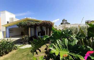 Imagem: A casa possui 3 Dormitórios, 3 Banheiros, 179m² de Área e