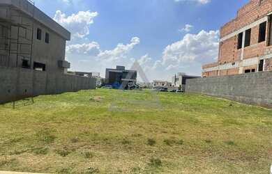 Imagem: O terreno possui 488m² de Área e está localizado em Alphaville