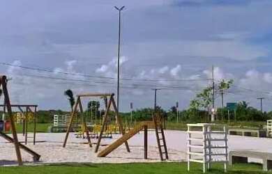 Imagem: O terreno possui 160m² de Área e está localizado em Barra