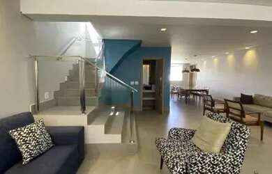 Imagem: A casa possui 3 Dormitórios, 3 Banheiros, 2 Vagas na garagem