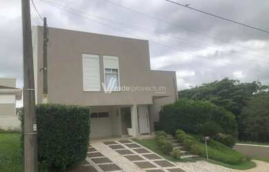 Imagem: A casa em condomínio possui 4 Dormitórios, 5 Banheiros, 4