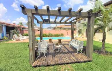 Imagem: A casa possui 5 Dormitórios, 5 Banheiros, 5 Vagas na garagem