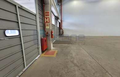 Imagem 13: Galpão para Locação em Itapevi, Itaqui, 5 banheiros, 6 vagas