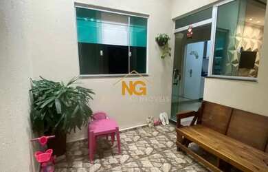 Imagem: A casa possui 2 Dormitórios, 1 Banheiro, 1 Vaga na garagem