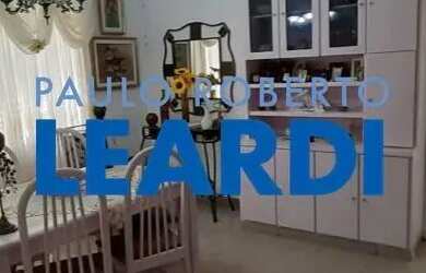 Imagem: A casa possui 2 Dormitórios, 2 Banheiros, 4 Vagas na garagem