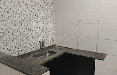 Imagem: A casa possui 2 Dormitórios, 1 Banheiro, 2 Vagas na garagem