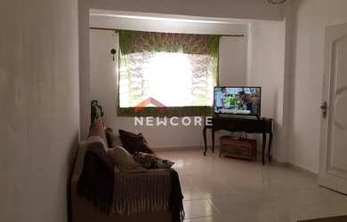 Imagem: A casa possui 3 Dormitórios, 4 Banheiros, 2 Vagas na garagem