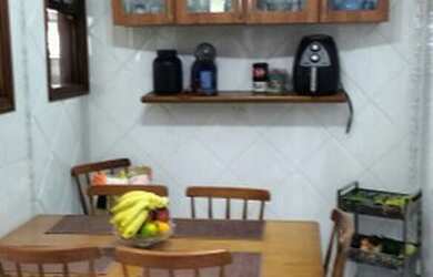 Imagem 10: Jardim Guanabara, casa com piscina em localização nobre