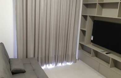 Imagem: O apartamento possui 1 Dormitório, 1 Banheiro, 1 Vaga na garagem