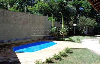 Imagem: A casa em condomínio possui 3 Dormitórios, 1 Banheiro, 2 Vagas