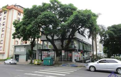 Imagem: O depósito possui 1 Vaga na garagem, 55m² de Área e está