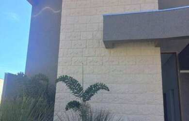 Imagem: A casa em condomínio possui 4 Dormitórios, 5 Banheiros, 5