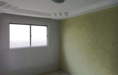 Imagem: O apartamento possui 3 Dormitórios, 1 Banheiro, 1 Vaga na garagem