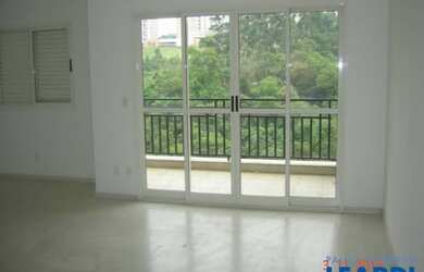 Imagem: O apartamento possui 2 Dormitórios, 1 Banheiro, 2 Vagas na