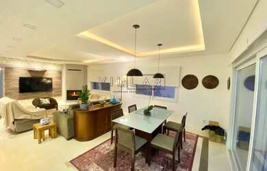 Imagem: A casa em condomínio possui 4 Dormitórios, 1 Banheiro, 2 Vagas