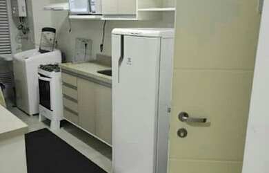 Imagem: O apartamento possui 1 Dormitório, 1 Banheiro, 1 Vaga na garagem