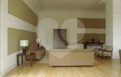 Imagem: O apartamento possui 4 Dormitórios, 2 Banheiros, 5 Vagas na