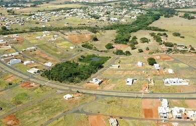 Imagem: O terreno possui 250m² de Área e está localizado em Maisparque