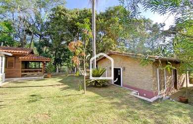 Imagem: A casa em condomínio possui 3 Dormitórios, 3 Banheiros, 224m²