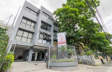 Imagem: O depósito possui 1 Vaga na garagem, 29m² de Área e está