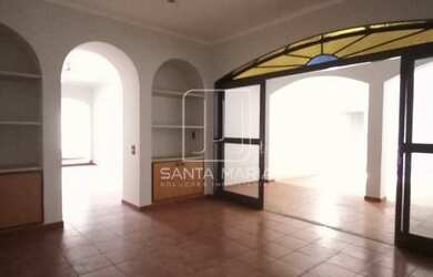 Imagem: O depósito possui 5 Vagas na garagem, 295m² de Área e está