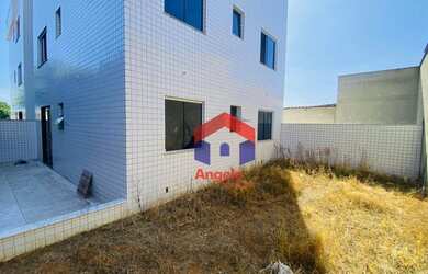 Imagem: O apartamento possui 3 Dormitórios, 1 Banheiro, 2 Vagas na