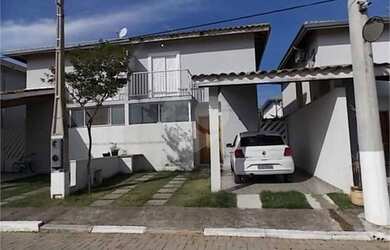 Imagem: A casa em condomínio possui 3 Dormitórios, 1 Banheiro, 1 Vaga