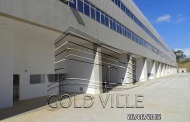 Imagem: O depósito possui 5 Vagas na garagem, 3.100m² de Área e