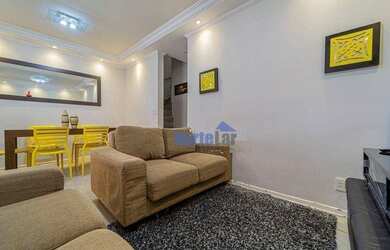 Imagem: A casa possui 3 Dormitórios, 2 Banheiros, 2 Vagas na garagem