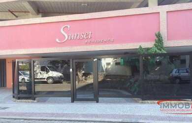 Imagem: O apartamento possui 1 Dormitório, 1 Banheiro, 1 Vaga na garagem