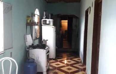 Imagem: A casa possui 2 Dormitórios, 1 Banheiro e está localizado