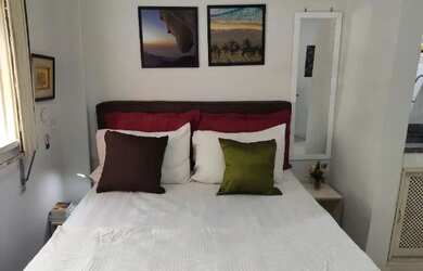 Imagem: O apartamento possui Acomodam 2 pessoas e está localizado