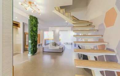 Imagem: A casa em condomínio possui 3 Dormitórios, 2 Banheiros, 2