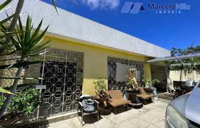 Imagem: A casa possui 3 Dormitórios, 3 Banheiros, 3 Vagas na garagem