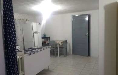 Imagem: A casa possui 1 Dormitório, 1 Banheiro, 35m² de Área e está