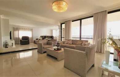 Imagem: O apartamento possui 4 Dormitórios, 5 Banheiros, 3 Vagas na