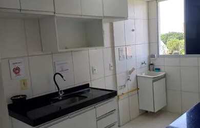Imagem: O apartamento possui 2 Dormitórios, 1 Banheiro, 1 Vaga na garagem