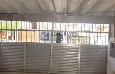 Imagem: A casa possui 1 Banheiro, 2 Vagas na garagem, 137m² de Área