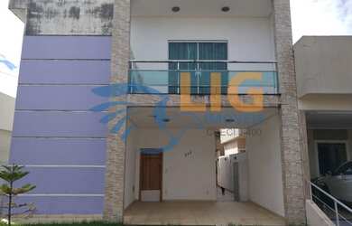 Imagem: A casa em condomínio possui 4 Dormitórios, 3 Banheiros, 2