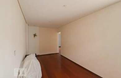 Imagem: A casa possui 3 Dormitórios, 4 Banheiros, 3 Vagas na garagem