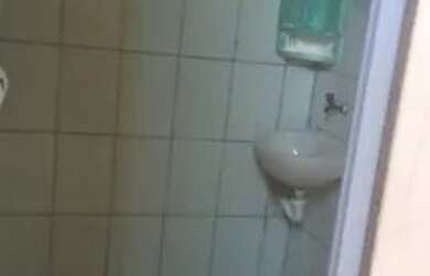 Imagem: A casa possui 1 Dormitório, 1 Banheiro e 1 Vaga na garagem