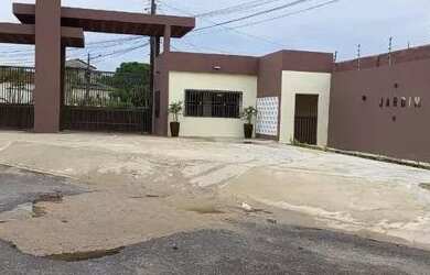 Imagem: A casa em condomínio possui 2 Dormitórios, 1 Banheiro, 2 Vagas