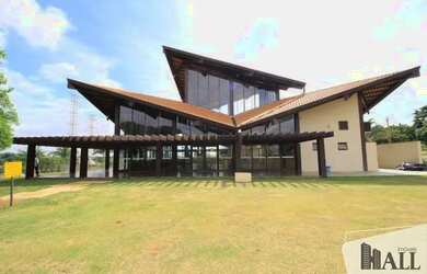 Imagem: O terreno possui 600m² de Área e está localizado em Golden