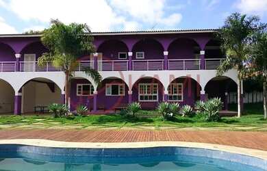 Imagem: A casa possui 5 Dormitórios, 5 Banheiros, 5 Vagas na garagem