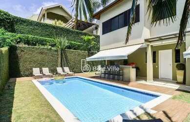 Imagem: A casa em condomínio possui 4 Dormitórios, 5 Banheiros, 5