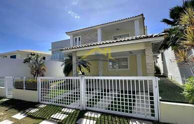 Imagem: A casa possui 5 Dormitórios, 5 Banheiros, 4 Vagas na garagem